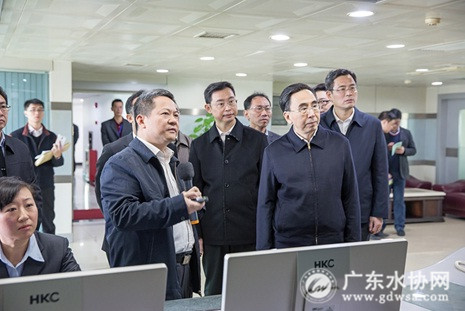 朱小丹省長(zhǎng)親切慰問(wèn)供水一線(xiàn)員工