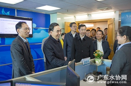 朱小丹省長(zhǎng)親切慰問(wèn)供水一線(xiàn)員工